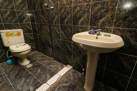 Casa à venda com 300m², 4 quartos e 4 vagasBanheiro Social