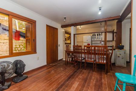 Casa para alugar com 300m², 4 quartos e 4 vagas Casa para alugar com 300m², 4 quartos e 4 vagasQuarto