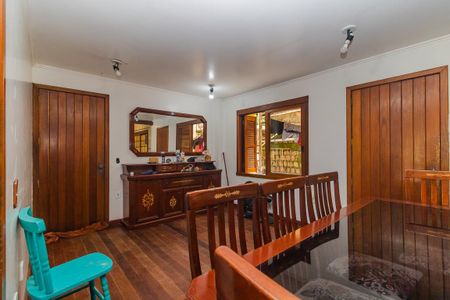 Casa para alugar com 300m², 4 quartos e 4 vagas Casa para alugar com 300m², 4 quartos e 4 vagasQuarto