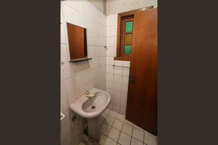 Casa à venda com 300m², 4 quartos e 4 vagasBanheiro da Suíte 2