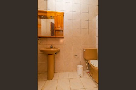 Casa para alugar com 300m², 4 quartos e 4 vagas Casa para alugar com 300m², 4 quartos e 4 vagasBanheiro Social