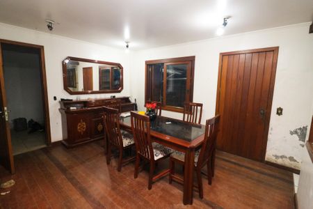 Casa à venda com 300m², 4 quartos e 4 vagasSala de Jantar