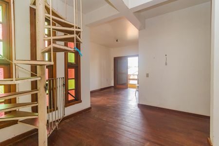 Casa para alugar com 300m², 4 quartos e 4 vagas Casa para alugar com 300m², 4 quartos e 4 vagasCorredor