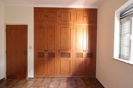 Casa para alugar com 161m², 4 quartos e 4 vagasQuarto 2