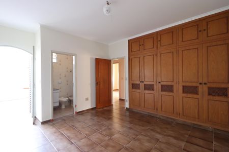 Casa para alugar com 161m², 4 quartos e 4 vagasSuíte