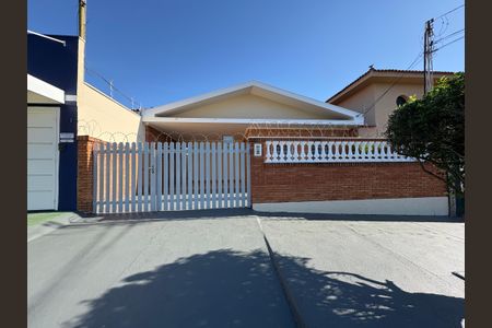 Casa para alugar com 161m², 4 quartos e 4 vagasFachada 