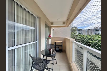 Apartamento à venda com 64m², 2 quartos e 1 vagaVaranda