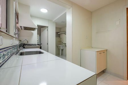 Apartamento à venda com 102m², 2 quartos e sem vaga Apartamento à venda com 102m², 2 quartos e sem vagaCozinha