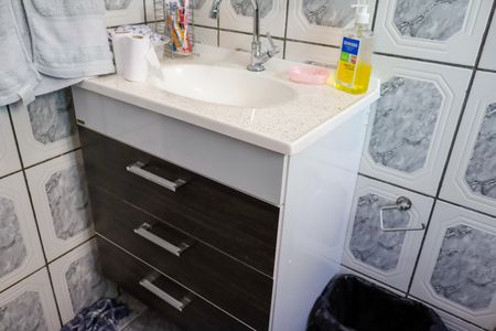 Casa à venda com 125m², 4 quartos e 2 vagasBanheiro 2