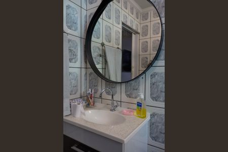 Casa à venda com 125m², 4 quartos e 2 vagasBanheiro 2