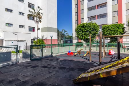 Apartamento à venda com 52m², 2 quartos e 1 vaga Apartamento à venda com 52m², 2 quartos e 1 vagaÁrea Comum - Playground