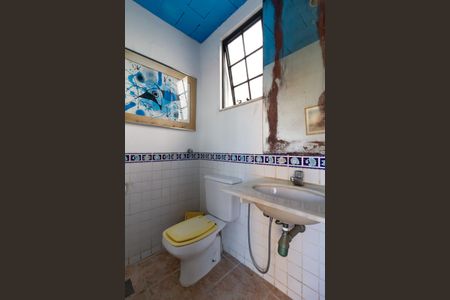 Casa de condomínio à venda com 190m², 5 quartos e 2 vagas Casa de condomínio à venda com 190m², 5 quartos e 2 vagasLavabo