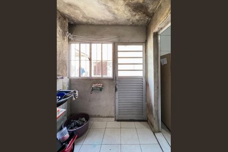 Casa à venda com 300m², 5 quartos e 3 vagas Casa à venda com 300m², 5 quartos e 3 vagasÁrea de Serviço - Casa 1