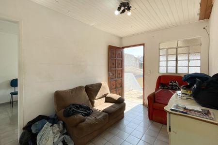 Casa à venda com 300m², 5 quartos e 3 vagas Casa à venda com 300m², 5 quartos e 3 vagasCasa 2 - Sala