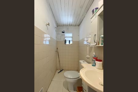 Casa à venda com 300m², 5 quartos e 3 vagas Casa à venda com 300m², 5 quartos e 3 vagasCasa 2 - Banheiro social