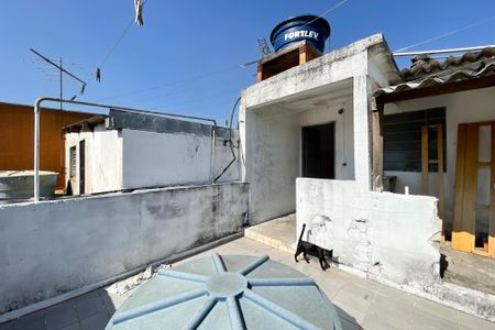 Casa à venda com 300m², 5 quartos e 3 vagas Casa à venda com 300m², 5 quartos e 3 vagasCasa 2 - Área de serviço