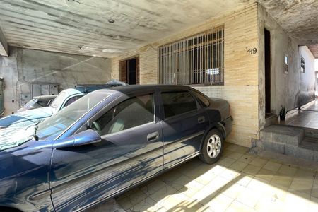 Casa à venda com 300m², 5 quartos e 3 vagas Casa à venda com 300m², 5 quartos e 3 vagasGaragem