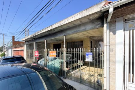 Casa à venda com 300m², 5 quartos e 3 vagas Casa à venda com 300m², 5 quartos e 3 vagasFachada