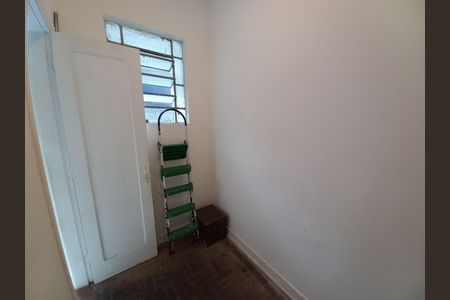 Apartamento para alugar com 81m², 2 quartos e sem vagaQuarto de Serviço