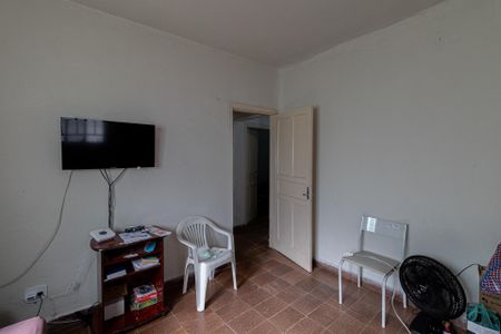 Casa à venda com 300m², 2 quartos e 2 vagasSala