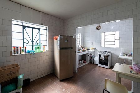 Casa à venda com 300m², 2 quartos e 2 vagasCozinha