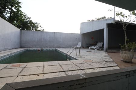 Casa à venda com 438m², 6 quartos e 3 vagasÁrea comum - Piscina