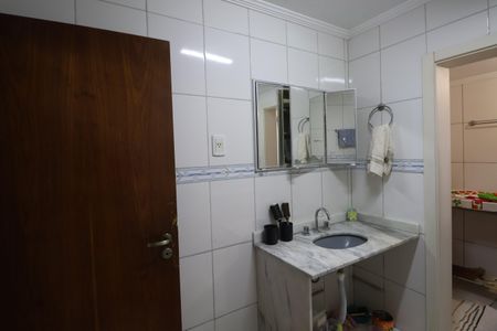 Casa à venda com 438m², 6 quartos e 3 vagasBanheiro