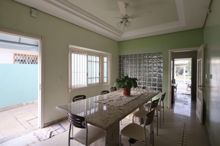 Casa à venda com 438m², 6 quartos e 3 vagasSala 2