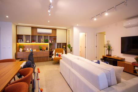 Apartamento à venda com 130m², 3 quartos e 2 vagasSala