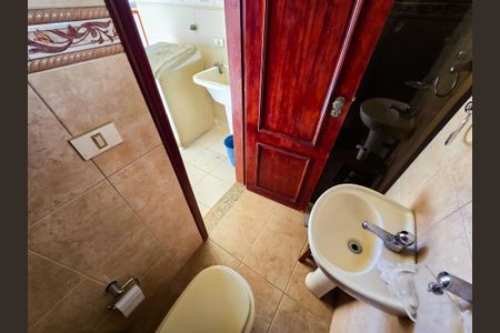 Apartamento à venda com 181m², 3 quartos e 2 vagasBanheiro de Serviço