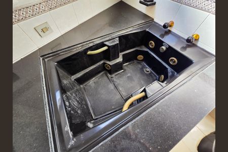 Apartamento à venda com 181m², 3 quartos e 2 vagasBanheiro Social