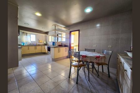 Apartamento à venda com 181m², 3 quartos e 2 vagasCopa