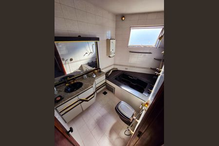 Apartamento à venda com 181m², 3 quartos e 2 vagasBanheiro Social