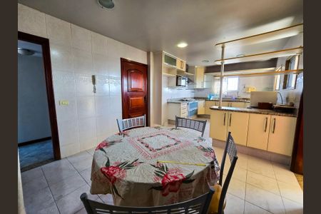 Apartamento à venda com 181m², 3 quartos e 2 vagasCopa