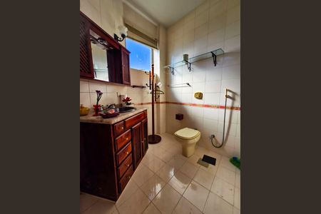 Apartamento à venda com 181m², 3 quartos e 2 vagasBanheiro do Quarto 3 - Suíte