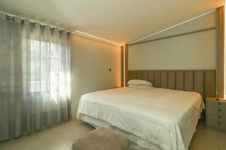 Apartamento à venda com 178m², 3 quartos e 2 vagasSuíte 2