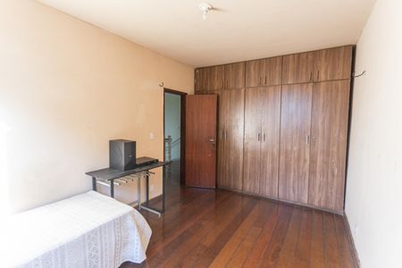 Casa à venda com 360m², 6 quartos e 5 vagasQuarto 2 no 2° Pavimento