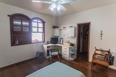 Casa à venda com 360m², 6 quartos e 5 vagasSemi-Suíte 2 no 2° Pavimento