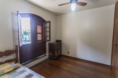 Casa à venda com 360m², 6 quartos e 5 vagasQuarto 3 no 2° Pavimento