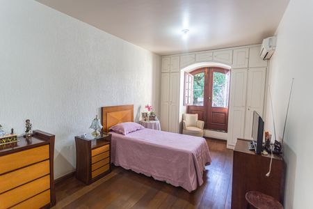 Casa à venda com 360m², 6 quartos e 5 vagasSemi-Suíte 3 no 2° Pavimento