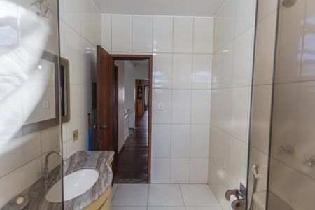 Casa à venda com 360m², 6 quartos e 5 vagasBanheiro Social no 2° Pavimento