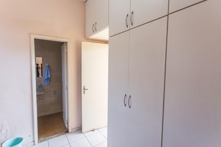 Casa à venda com 360m², 6 quartos e 5 vagasQuarto de Serviço