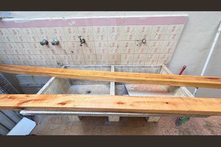 Casa à venda com 112m², 3 quartos e 1 vagaÁrea de Serviço - Quintal