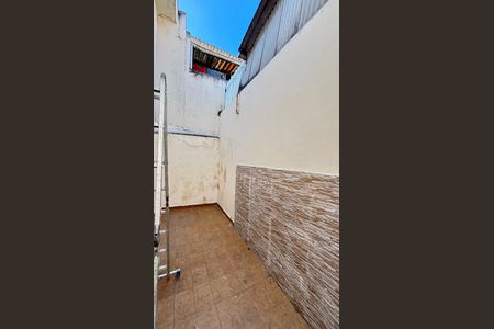 Casa à venda com 112m², 3 quartos e 1 vagaÁrea de Serviço - Quintal