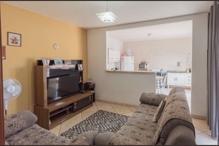 Casa à venda com 250m², 2 quartos e 2 vagasCasa 2- Sala