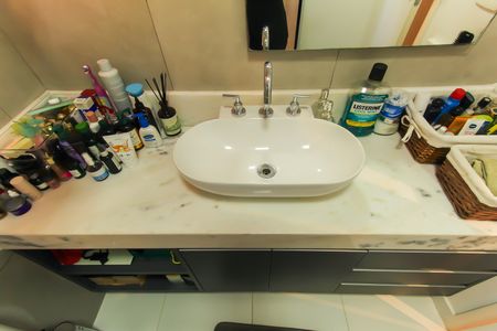 Apartamento à venda com 100m², 3 quartos e 2 vagasBanheiro da Suíte 1