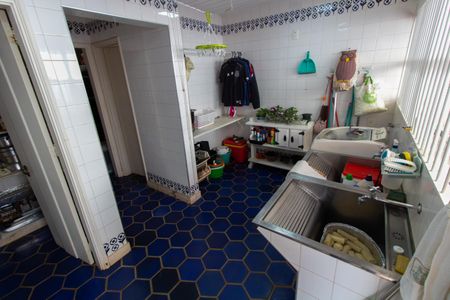 Casa à venda com 332m², 3 quartos e 6 vagas Casa à venda com 332m², 3 quartos e 6 vagasÁrea de Serviço