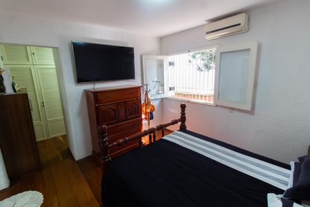 Casa à venda com 332m², 3 quartos e 6 vagas Casa à venda com 332m², 3 quartos e 6 vagasSuíte master