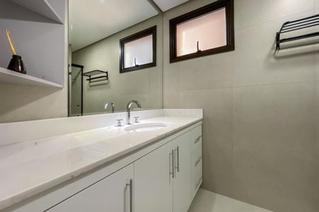 Apartamento à venda com 170m², 3 quartos e 2 vagasBanheiro