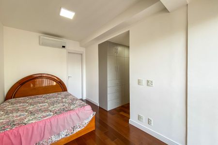 Apartamento à venda com 170m², 3 quartos e 2 vagasQuarto 3